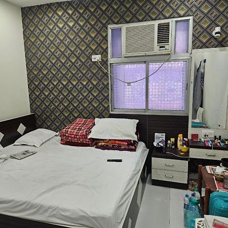 כלכותה Hotel Elliot Comfort Inn מראה חיצוני תמונה